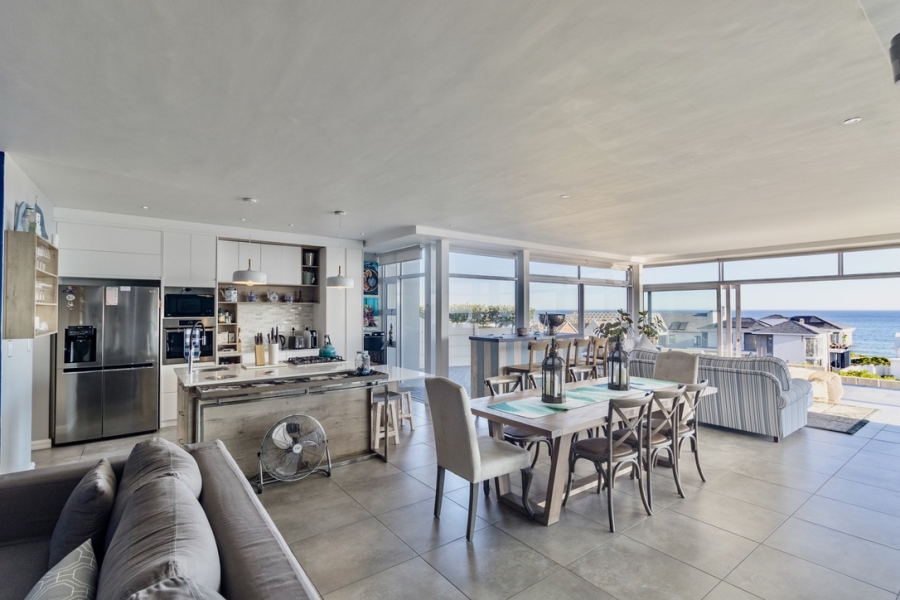 4 Bedroom Property for Sale in Yzerfontein Western Cape
